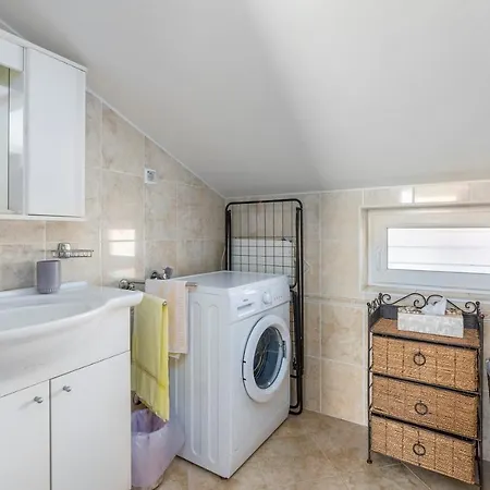 Apartment Giuliano With Sea View